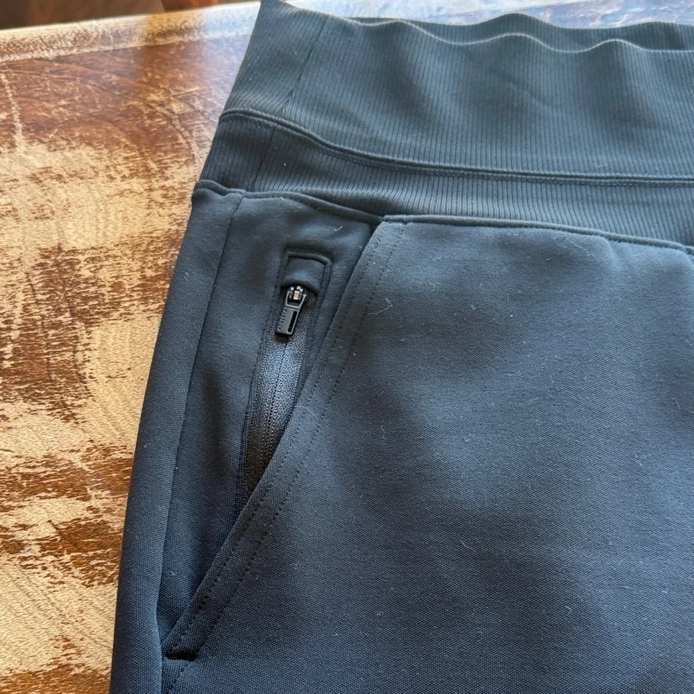 Athleta Wide Leg Pants in Black - Picture 3 of 8